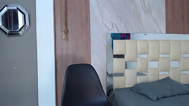 hera divine online show from March 18, 2:08 pm