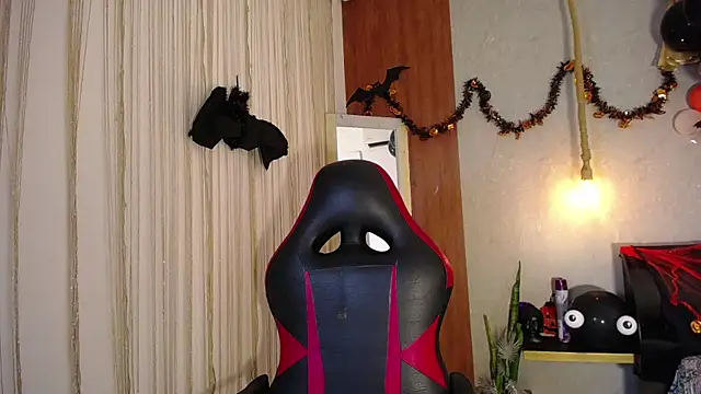 Snapshot of hera_divine chatting on October 27, 9:16 pm hera divine online show from October 27, 9:16 pm