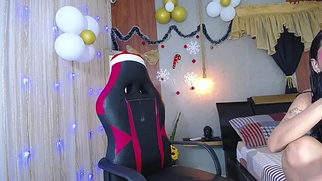 Snapshot of hera_divine chatting on November 29, 9:15 pm hera divine online show from November 29, 9:15 pm