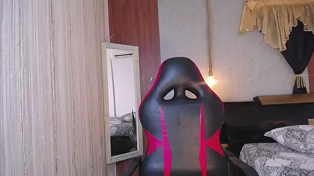 Snapshot of hera_divine chatting on November 7, 9:41 pm hera divine online show from November 7, 9:41 pm