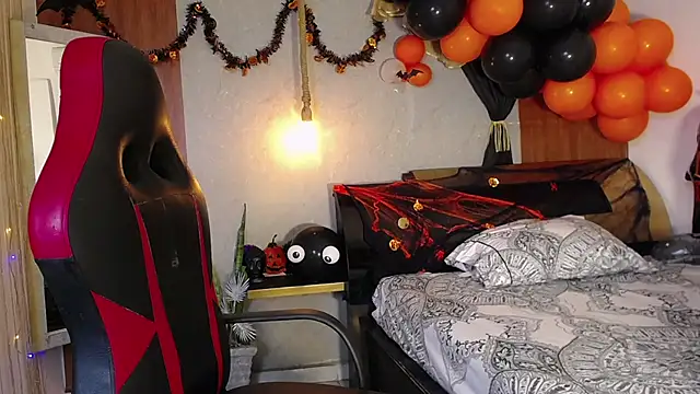 Snapshot of hera_divine chatting on October 25, 10:21 pm hera divine online show from October 25, 10:21 pm