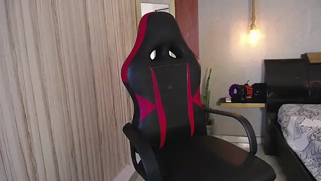 Snapshot of hera_divine chatting on November 6, 9:30 pm hera divine online show from November 6, 9:30 pm