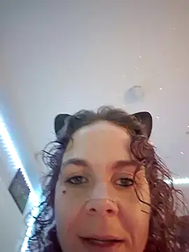 Snapshot of thatonespicychick chatting on February 6, 6:51 am thatonespicychick online show from February 6, 6:51 am