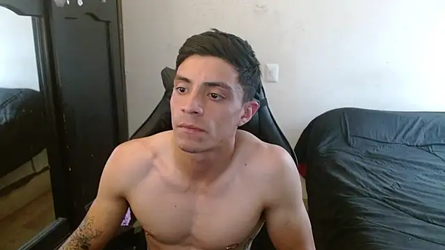 Snapshot of kv___xxx_ chatting on September 29, 8:47 pm kv   xxx  online show from September 29, 8:47 pm