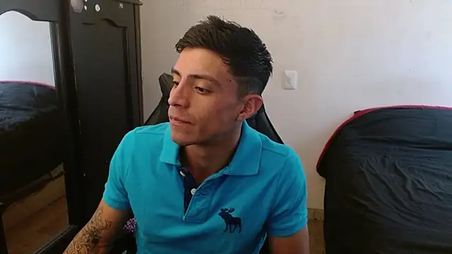 Snapshot of kv___xxx_ chatting on September 20, 7:30 pm kv   xxx  online show from September 20, 7:30 pm