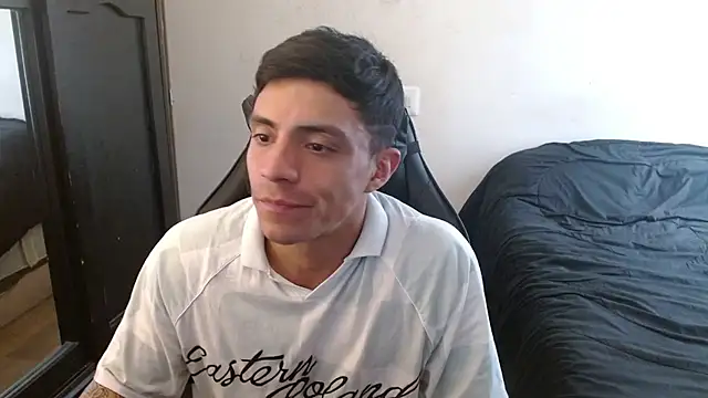 Snapshot of kv___xxx_ chatting on September 27, 7:20 pm kv   xxx  online show from September 27, 7:20 pm