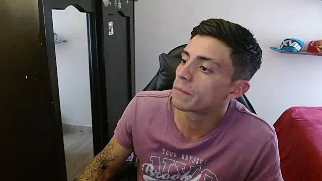 kv   xxx  online show from December 1, 8:42 pm