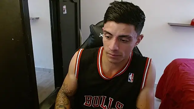 kv   xxx  online show from November 28, 8:31 pm