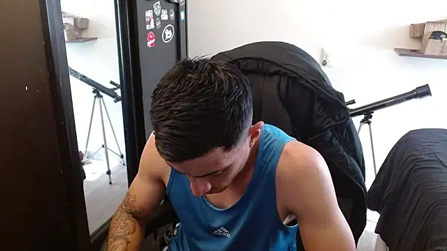 kv   xxx  online show from April 14, 7:30 pm