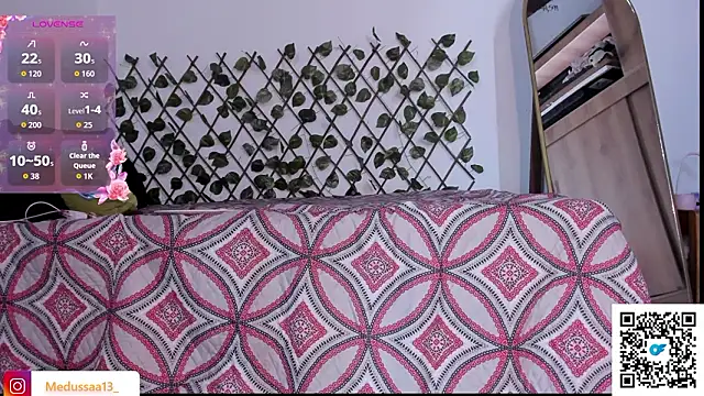 medussa13  online show from January 15, 2:09 pm