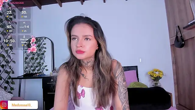 medussa13  online show from March 26, 12:03 pm