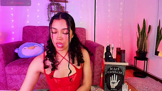 Snapshot of Sara_Jhonson chatting on June 14, 1:13 am Sara Jhonson online show from June 14, 1:13 am