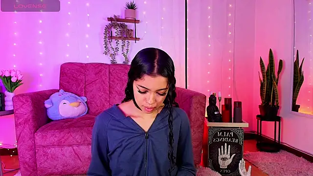 Snapshot of Sara_Jhonson chatting on June 18, 11:54 pm Sara Jhonson online show from June 18, 11:54 pm