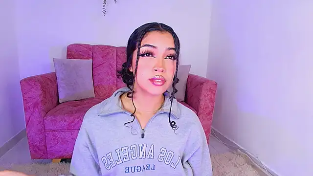 Sara Jhonson online show from October 4, 11:06 pm