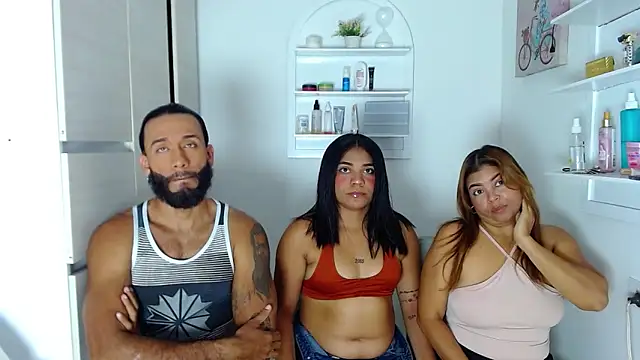  jhon connor  online show from April 14, 9:42 pm