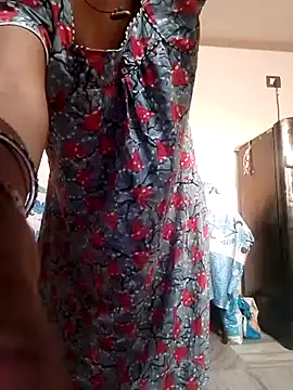 Snapshot of sneha_telugu_girl chatting on February 7, 2:08 am sneha telugu girl online show from February 7, 2:08 am