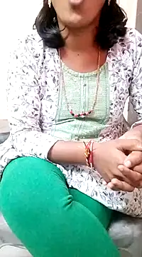 Snapshot of sneha_telugu_girl chatting on March 11, 9:34 am sneha telugu girl online show from March 11, 9:34 am