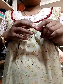 Snapshot of sneha_telugu_girl chatting on January 26, 1:52 am sneha telugu girl online show from January 26, 1:52 am