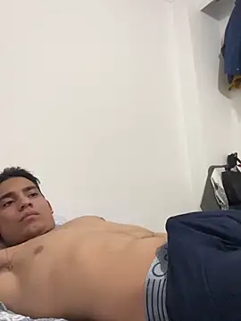 Snapshot of stiven-p23 chatting on November 5, 3:31 am stiven-p23 online show from November 5, 3:31 am