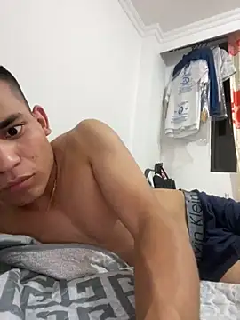 Snapshot of stiven-p23 chatting on November 11, 4:29 am stiven-p23 online show from November 11, 4:29 am