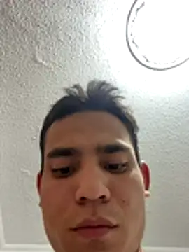 Snapshot of stiven-p23 chatting on October 28, 4:13 am stiven-p23 online show from October 28, 4:13 am