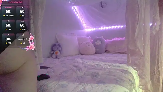 Snapshot of DanniHall chatting on March 16, 4:41 am DanniHall online show from March 16, 4:41 am