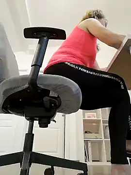 uber babe online show from February 4, 7:00 pm