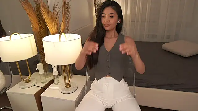 Peopleneedlove144 online show from April 5, 4:02 pm