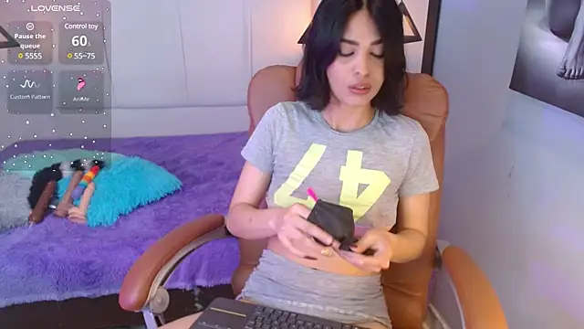 AlessiaVal  online show from March 5, 12:11 pm