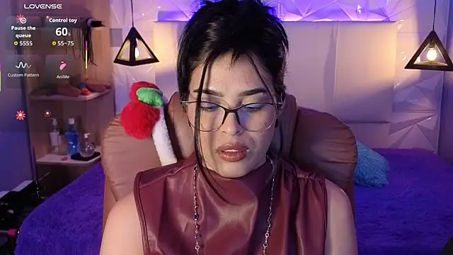 Snapshot of AlessiaVal_ chatting on December 20, 8:01 pm AlessiaVal online show from December 20, 8:01 pm