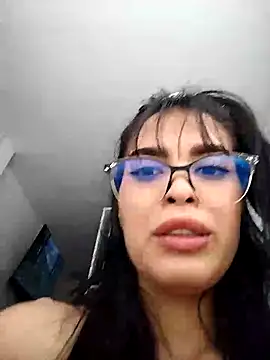 Snapshot of AlessiaVal_ chatting on February 22, 4:30 pm AlessiaVal online show from February 22, 4:30 pm