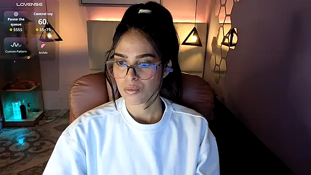 AlessiaVal  online show from October 2, 2:09 pm