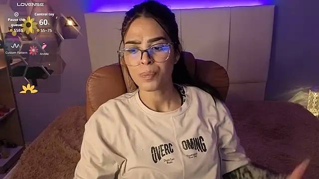 AlessiaVal  online show from September 25, 9:21 pm