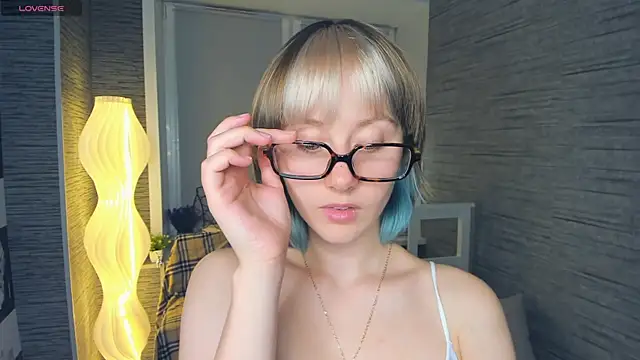 Snapshot of EthalBuffkin chatting on July 10, 7:14 pm EthalBuffkin online show from July 10, 7:14 pm