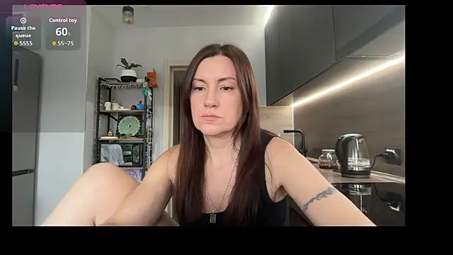 Snapshot of jainesummer chatting on November 10, 10:31 am jainesummer online show from November 10, 10:31 am