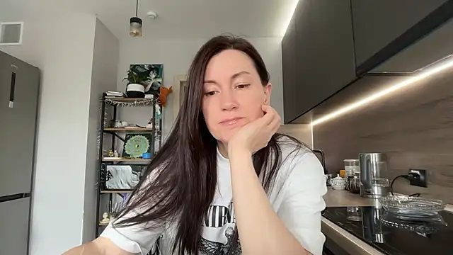 jainesummer online show from April 7, 8:16 am