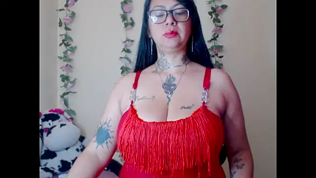 Snapshot of Saloome- chatting on June 14, 5:36 pm Saloome- online show from June 14, 5:36 pm