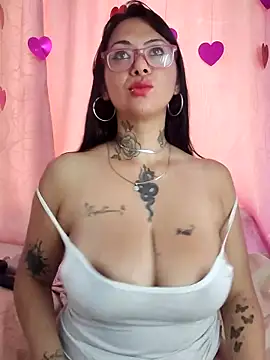 Snapshot of Saloome- chatting on February 27, 5:16 pm Saloome- online show from February 27, 5:16 pm