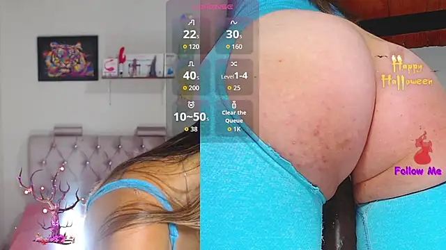 Snapshot of sharlotte_funny chatting on October 25, 6:52 pm sharlotte funny online show from October 25, 6:52 pm