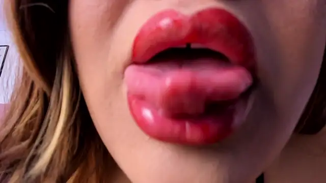 michell taylor   online show from March 16, 12:00 pm