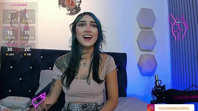 yulianademond66 online show from June 13, 8:07 pm