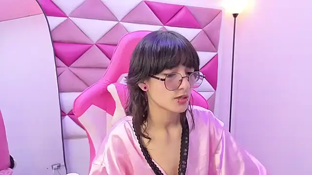 Snapshot of Danny_Face chatting on February 10, 2:05 pm Danny Face online show from February 10, 2:05 pm