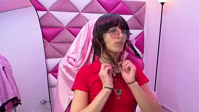 Snapshot of Danny_Face chatting on February 12, 2:28 pm Danny Face online show from February 12, 2:28 pm