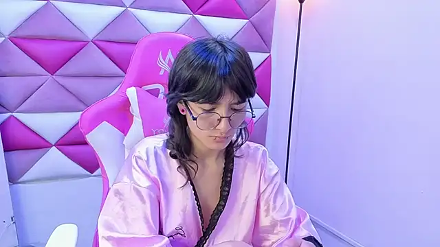 Snapshot of Danny_Face chatting on February 17, 1:52 pm Danny Face online show from February 17, 1:52 pm