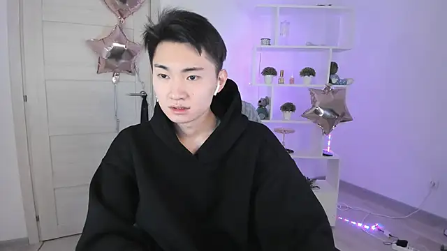 Snapshot of Miram_Yu chatting on December 3, 5:15 am Miram Yu online show from December 3, 5:15 am