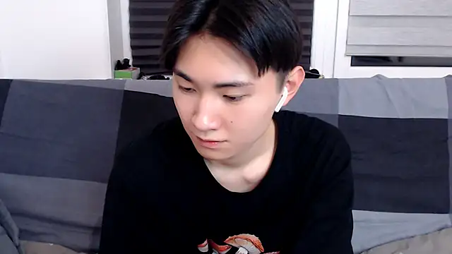 Snapshot of Miram_Yu chatting on January 13, 8:48 pm Miram Yu online show from January 13, 8:48 pm