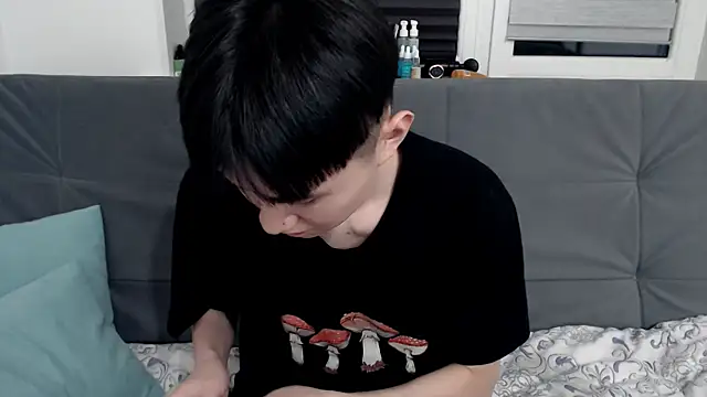 Snapshot of Miram_Yu chatting on February 9, 11:57 pm Miram Yu online show from February 9, 11:57 pm