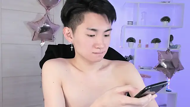 Snapshot of Miram_Yu chatting on December 5, 3:01 pm Miram Yu online show from December 5, 3:01 pm