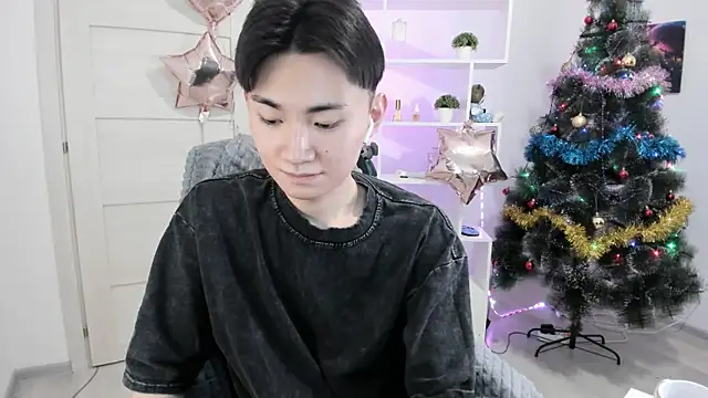 Snapshot of Miram_Yu chatting on December 25, 4:54 am Miram Yu online show from December 25, 4:54 am