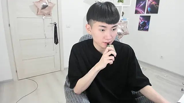 Snapshot of Miram_Yu chatting on March 19, 5:28 pm Miram Yu online show from March 19, 5:28 pm